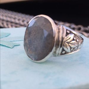 Beautiful sterling silver ring natural labradorite